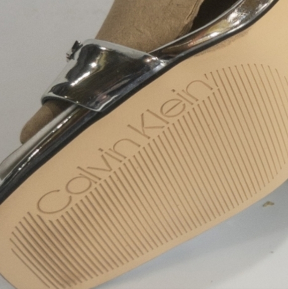 Sandals - Picture 6 of 6